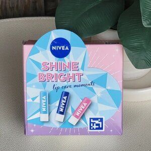 NWT Nivea Shine Bright Lip Care Set in Box